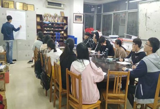 刘奇涛讲解绘画方法